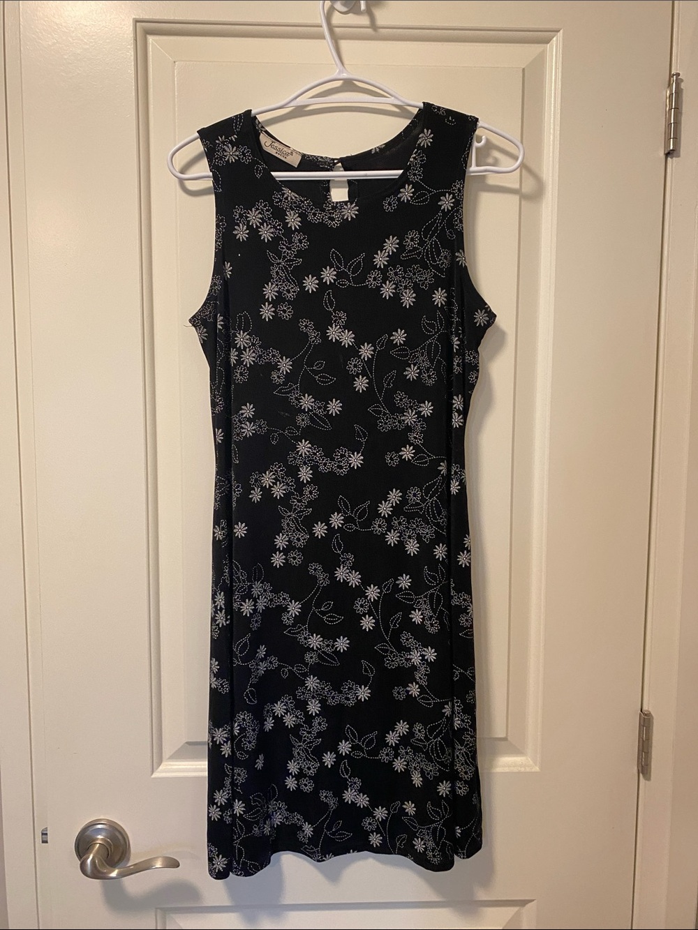 Vintage Jessica Sleeveless Black Floral Shift Dress